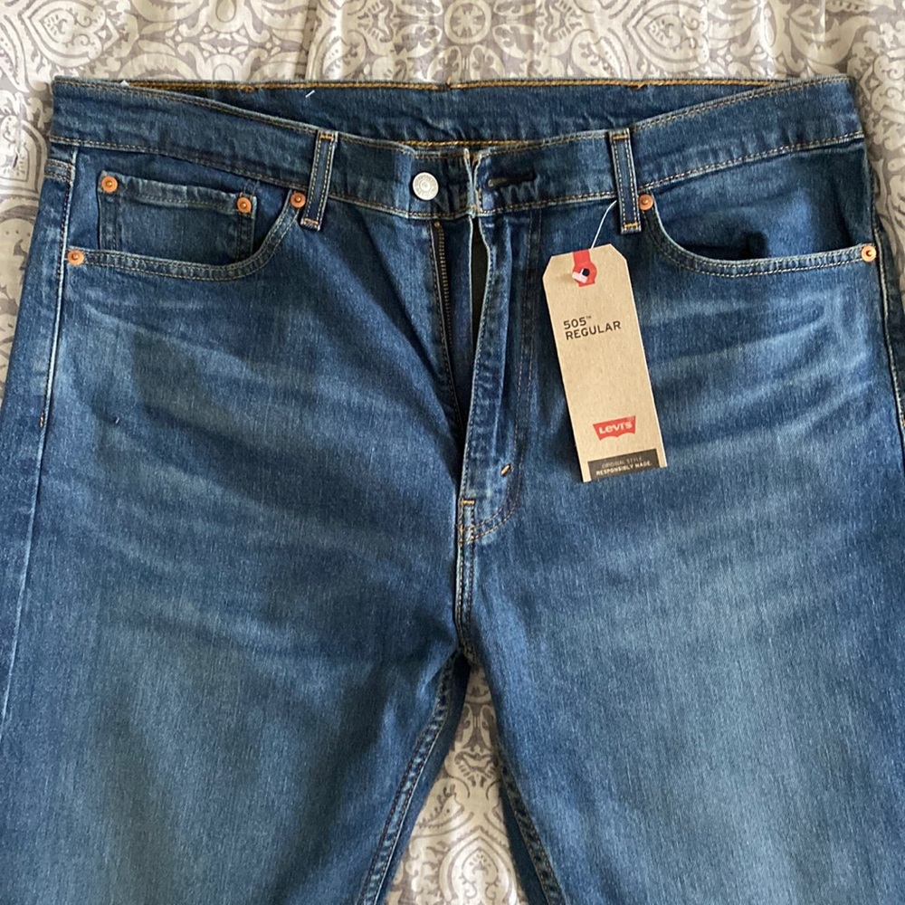 Brand new, not worn. Levi’s 505. 38x34